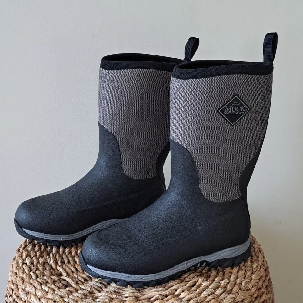 Muck Boot Company Youth‎ Original Rugged Tall Waterproof Winter/Outdoor Boots 6